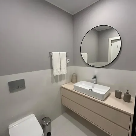 Apartment Near Family - Free Parking Porto