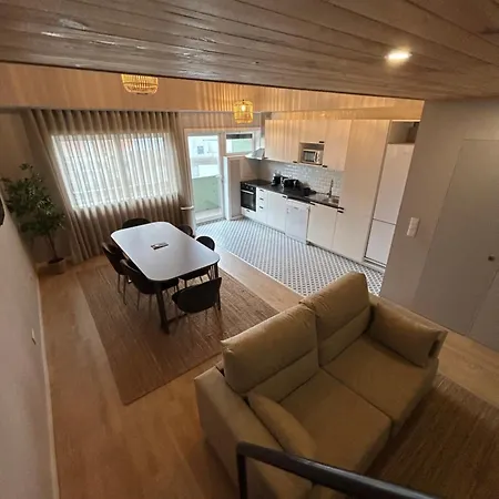 Near Family - Free Parking Apartment
