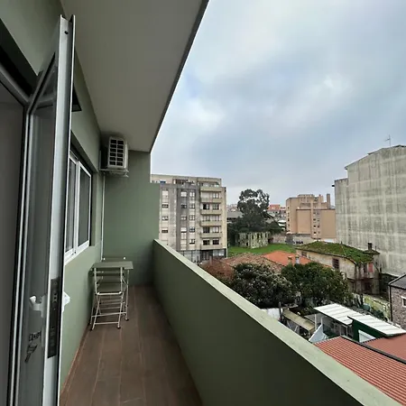 Near Family - Free Parking Apartment *