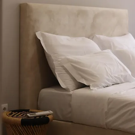 Near Family - Free Parking Apartment *
