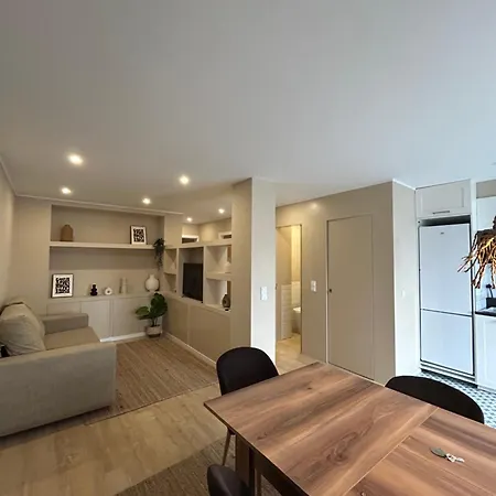 Near Family - Free Parking Apartment Porto