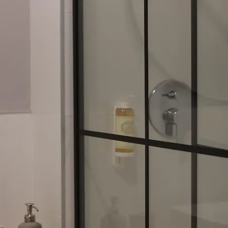 Apartment Near Family - Free Parking