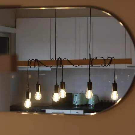 Near Family - Free Parking Apartment