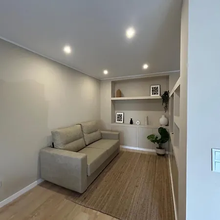 Apartment Near Family - Free Parking Porto